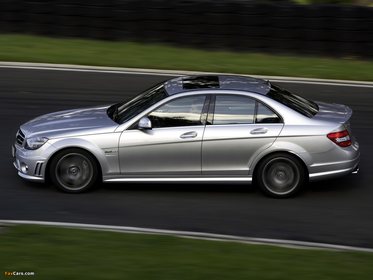 Mercedes-Benz C 63 AMG (W204) 2007–11 wallpapers (1280 x 960)