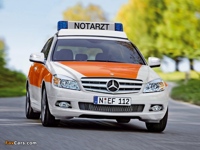 Mercedes-Benz C-Klasse Estate Notarzt (S204) 2008–11 pictures (640 x 480)