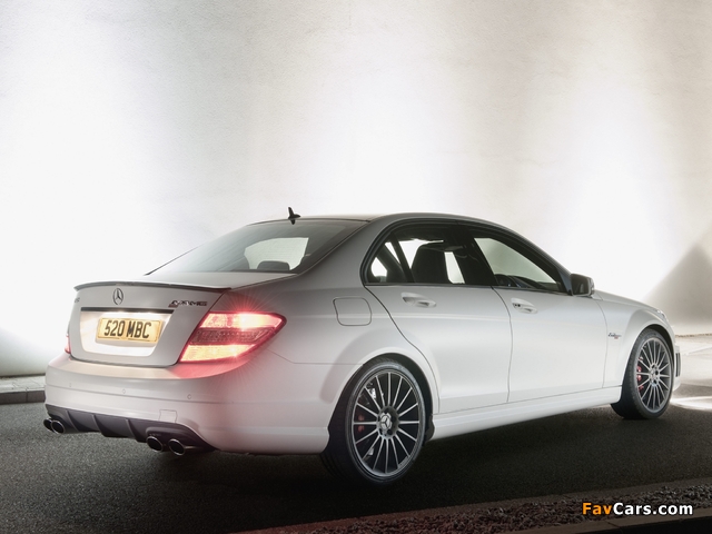 Mercedes-Benz C 63 AMG DR520 (W204) 2010 pictures (640 x 480)