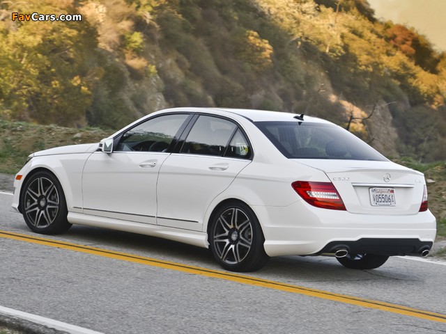 Mercedes-Benz C 300 4MATIC AMG Sports Package US-spec (W204) 2011 images (640 x 480)