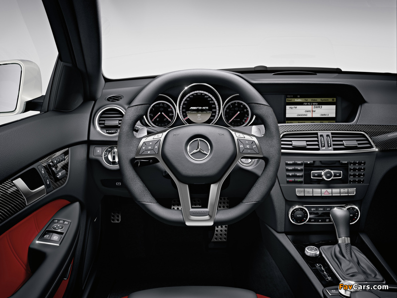 Mercedes-Benz C 63 AMG Coupe (C204) 2011 photos (800 x 600)