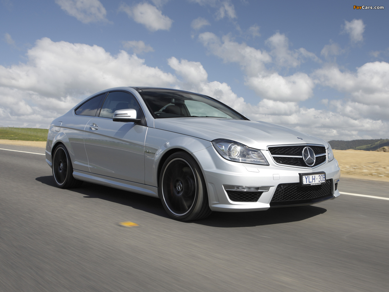 Mercedes-Benz C 63 AMG Coupe AU-spec (C204) 2011 photos (1280 x 960)