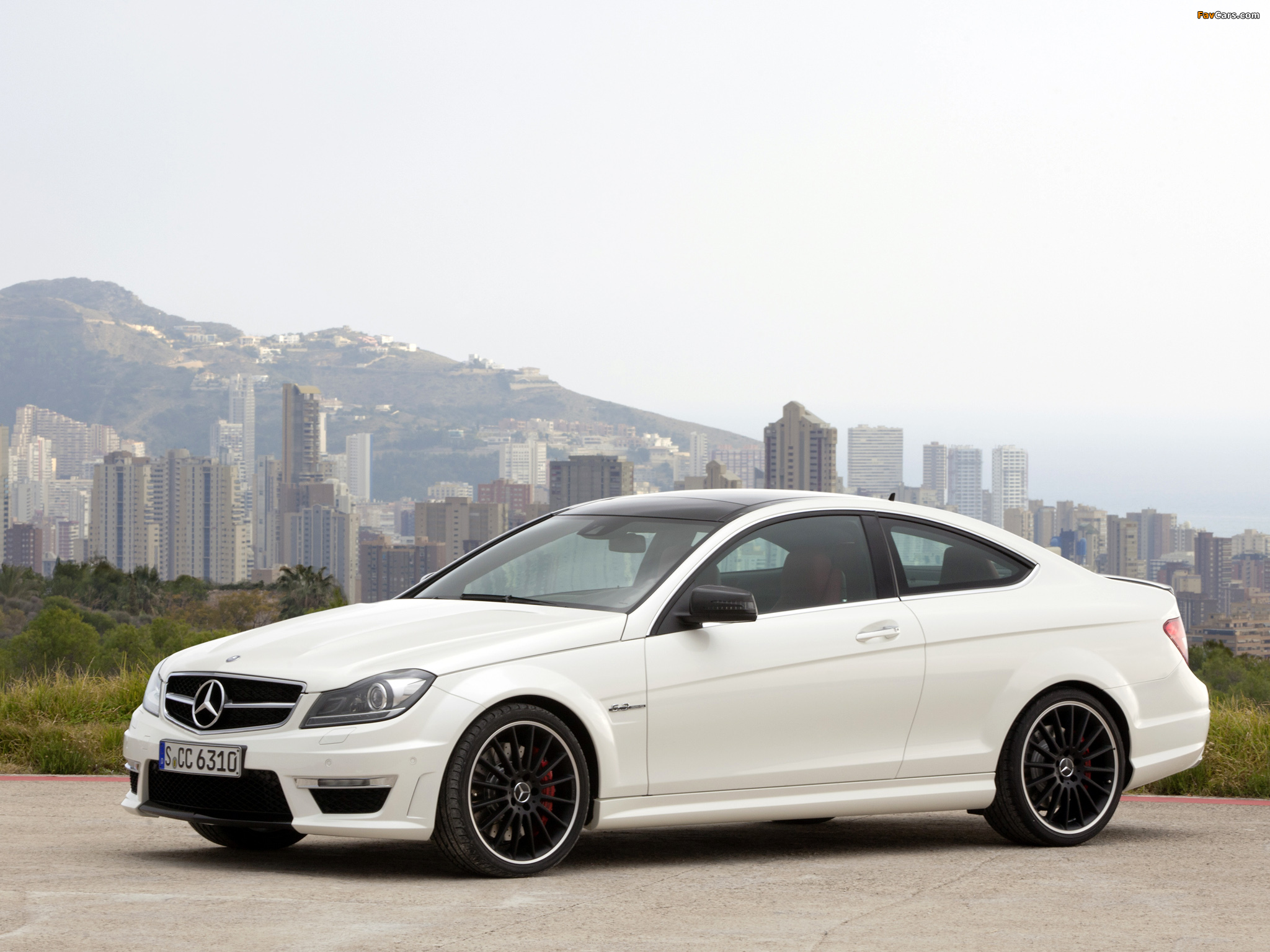 Mercedes-Benz C 63 AMG Coupe (C204) 2011 pictures (2048 x 1536)