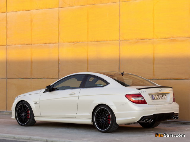 Mercedes-Benz C 63 AMG Coupe (C204) 2011 pictures (640 x 480)
