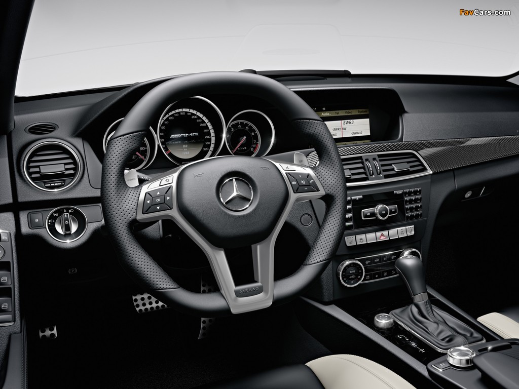 Mercedes-Benz C 63 AMG (W204) 2011 wallpapers (1024 x 768)