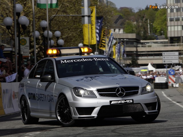 Mercedes-Benz C 63 AMG DTM Safety Car (W204) 2011 wallpapers (640 x 480)