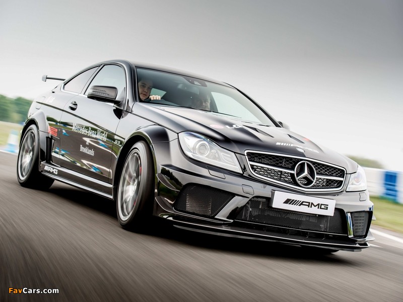 Mercedes-Benz C 63 AMG Black Series Coupe UK-spec (C204) 2012 images (800 x 600)