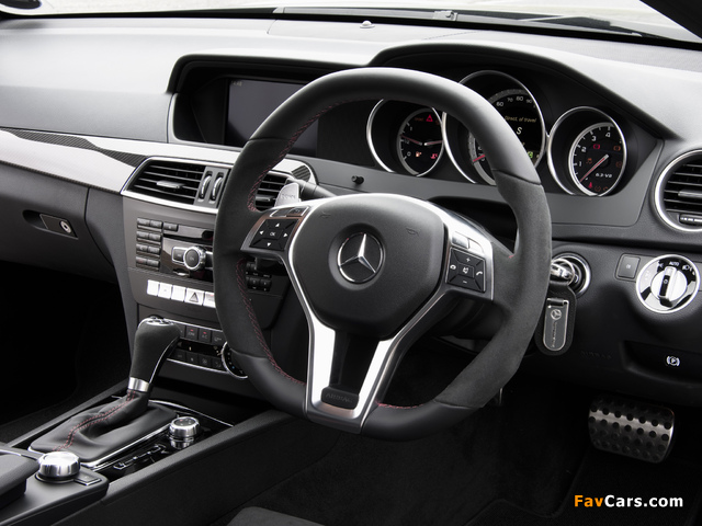 Mercedes-Benz C 63 AMG Black Series Coupe UK-spec (C204) 2012 images (640 x 480)