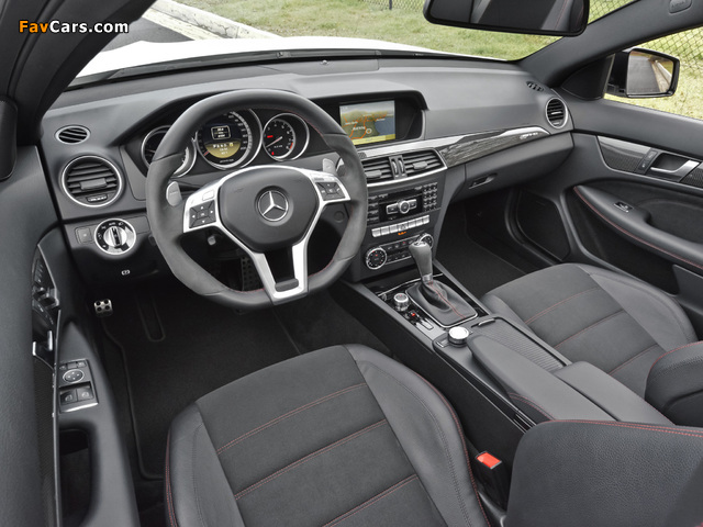 Mercedes-Benz C 63 AMG Black Series Coupe US-spec (C204) 2012 photos (640 x 480)