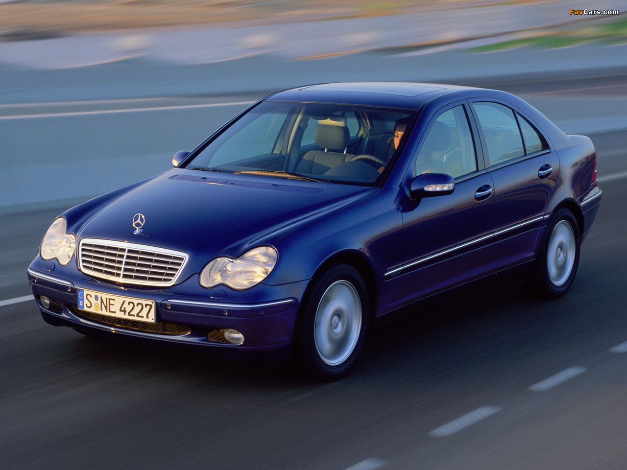 Photos of Mercedes-Benz C 270 CDI (W203) 2000–05 (1280 x 960)