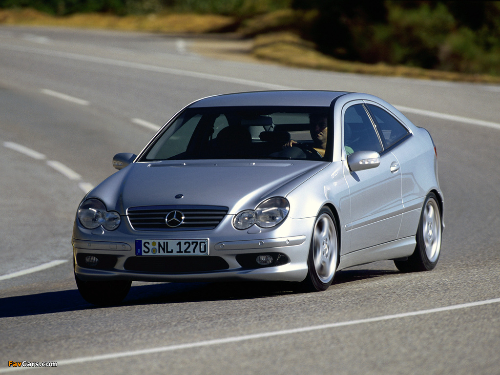 Photos of Mercedes-Benz C 30 CDI AMG Sportcoupe (C203) 2002–04 (1024 x 768)