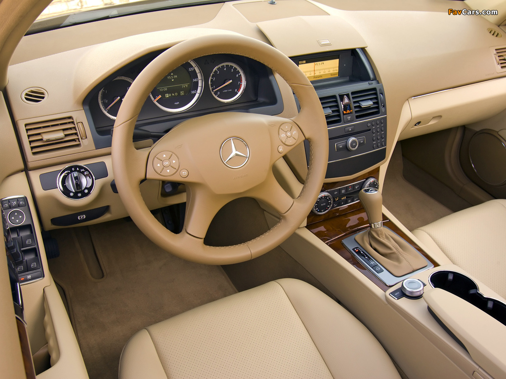 Photos of Mercedes-Benz C 300 US-spec (W204) 2007–11 (1024 x 768)