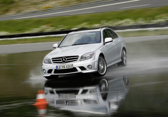 Photos of Mercedes-Benz C 63 AMG (W204) 2007–11