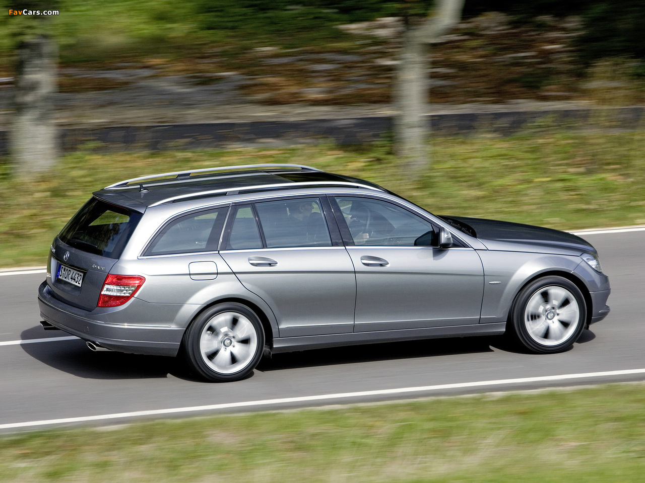 Photos of Mercedes-Benz C 320 CDI 4MATIC Estate (S204) 2008–11 (1280 x 960)