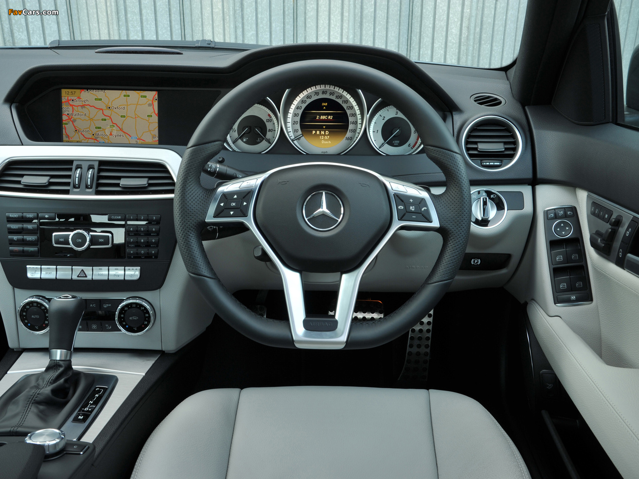 Photos of Mercedes-Benz C 220 CDI AMG Sports Package UK-spec (W204) 2011 (1280 x 960)