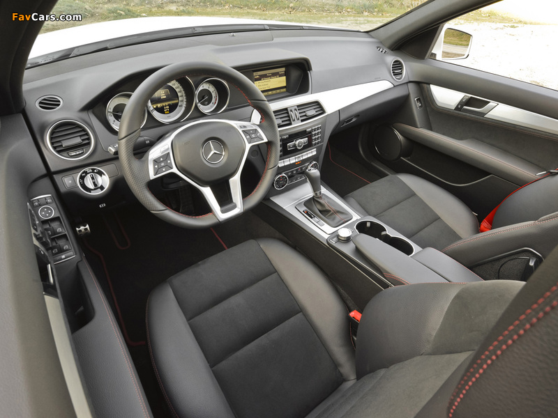 Photos of Mercedes-Benz C 300 4MATIC AMG Sports Package US-spec (W204) 2011 (800 x 600)