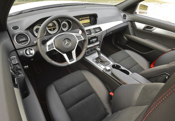 Photos of Mercedes-Benz C 300 4MATIC AMG Sports Package US-spec (W204) 2011