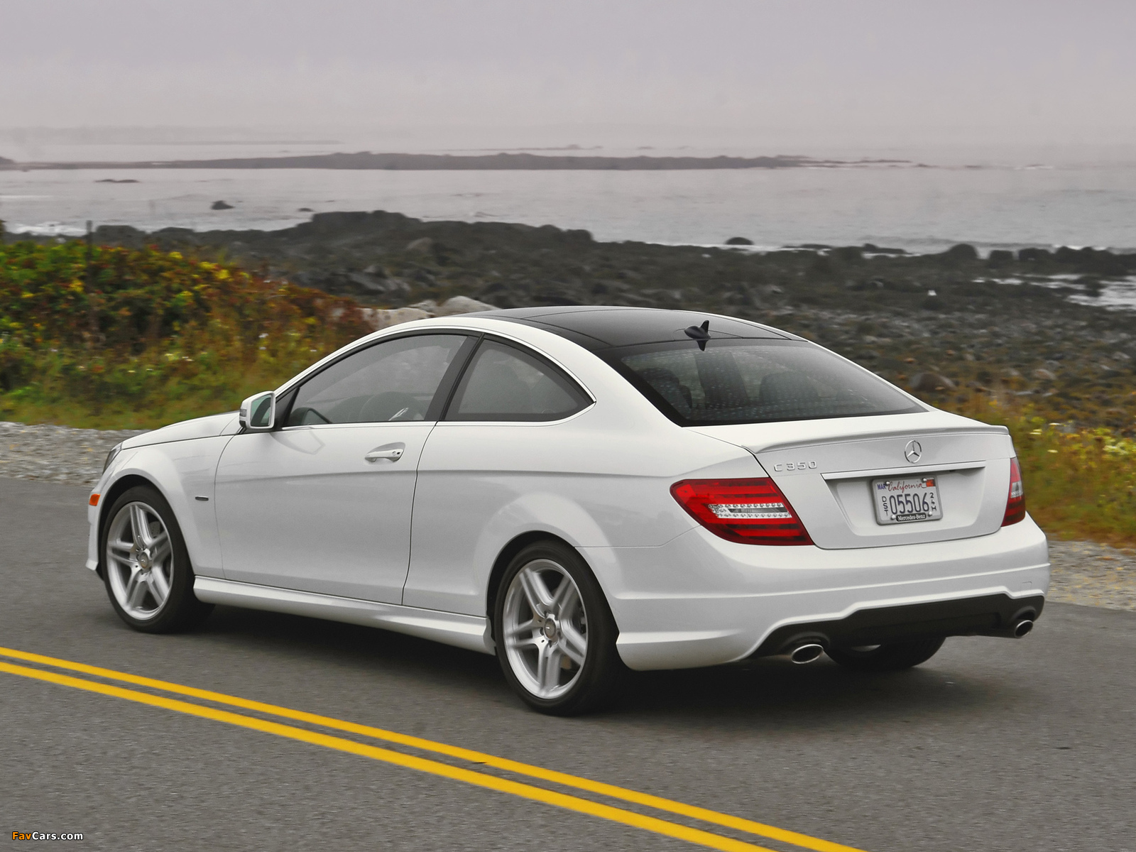 Photos of Mercedes-Benz C 350 Coupe US-spec (C204) 2011 (1600 x 1200)