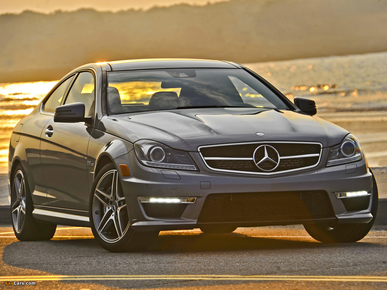 Photos of Mercedes-Benz C 63 AMG Coupe US-spec (C204) 2011 (1280 x 960)