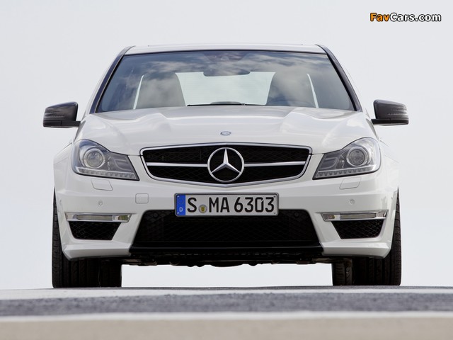 Photos of Mercedes-Benz C 63 AMG (W204) 2011 (640 x 480)
