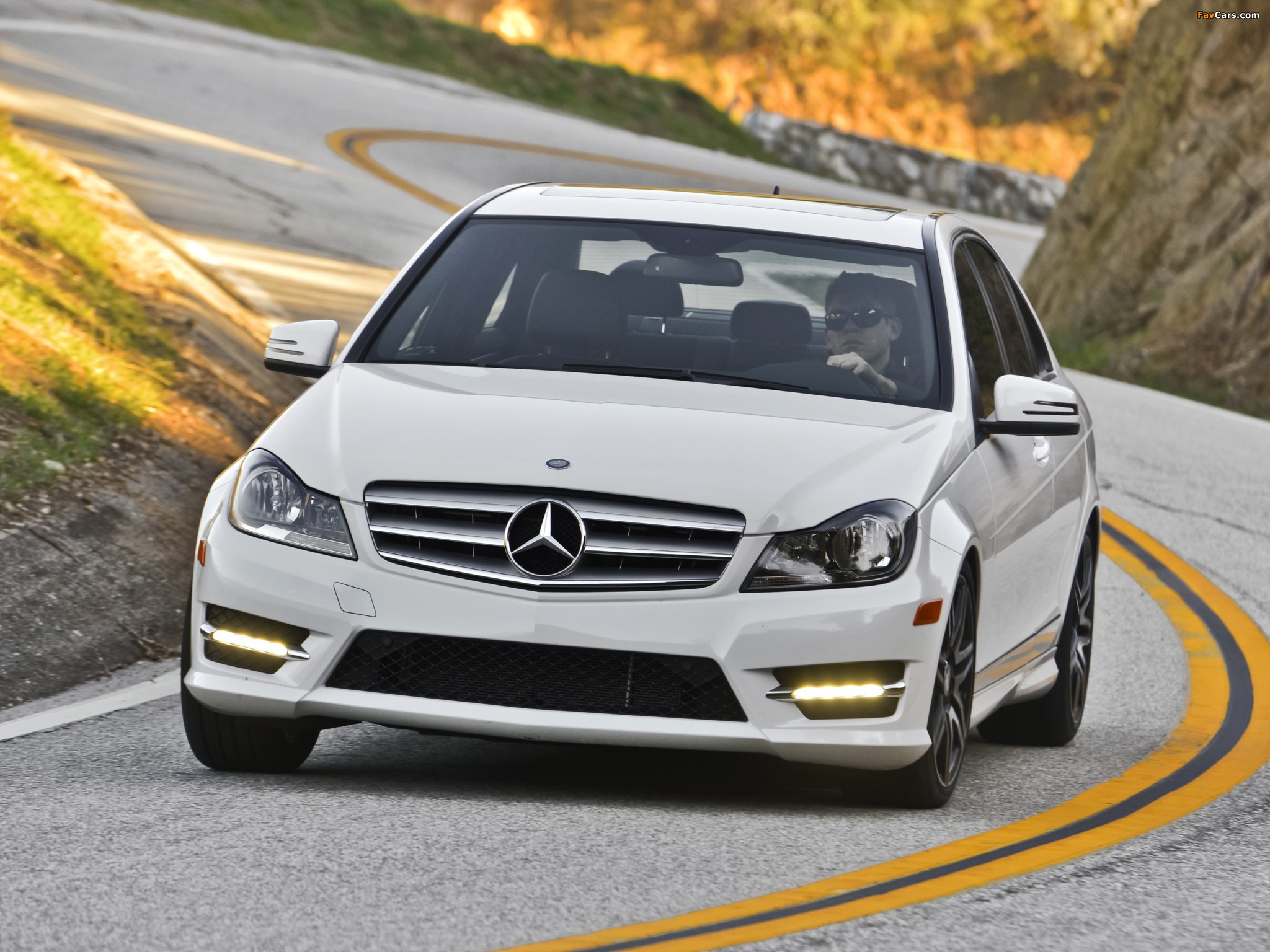 Photos of Mercedes-Benz C 300 4MATIC AMG Sports Package US-spec (W204) 2011 (2048 x 1536)