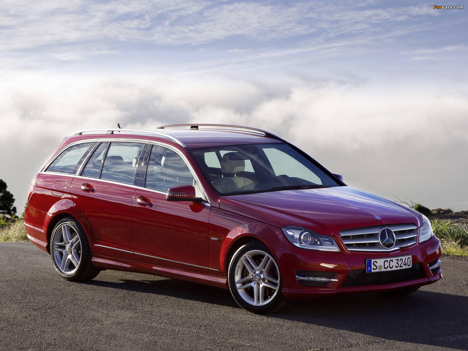 Photos of Mercedes-Benz C 350 CDI AMG Sports Package Estate (S204) 2011 (1600 x 1200)