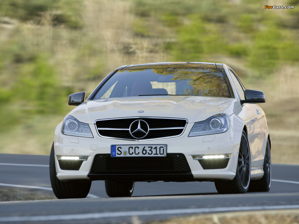 Photos of Mercedes-Benz C 63 AMG Coupe (C204) 2011 (1024 x 768)