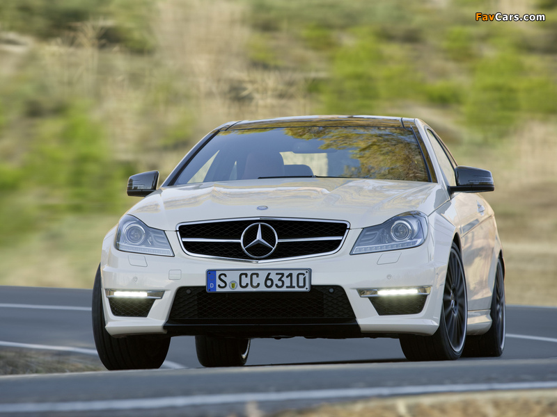Photos of Mercedes-Benz C 63 AMG Coupe (C204) 2011 (800 x 600)