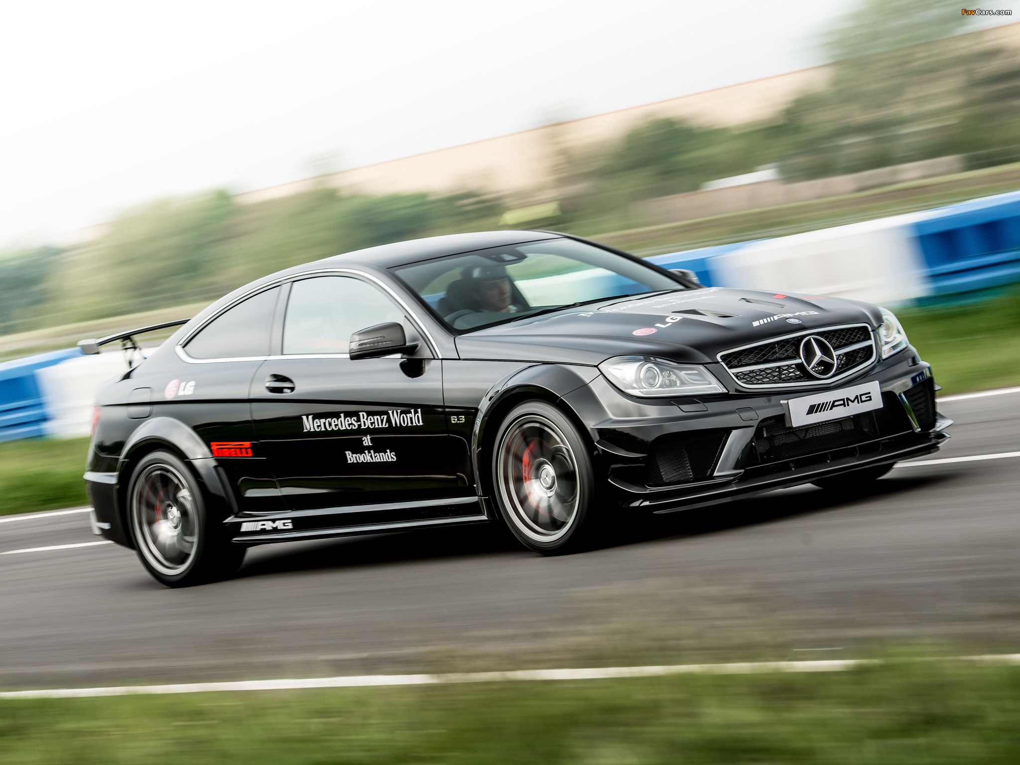 Photos of Mercedes-Benz C 63 AMG Black Series Coupe UK-spec (C204) 2012 (2048 x 1536)