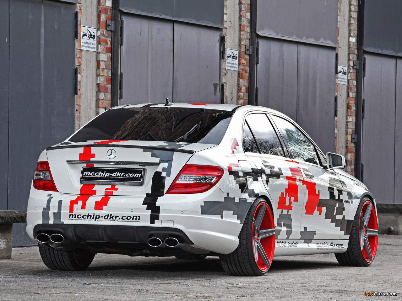 Photos of Mcchip-DKR Mercedes-Benz C 63 AMG (W204) 2013 (1280 x 960)