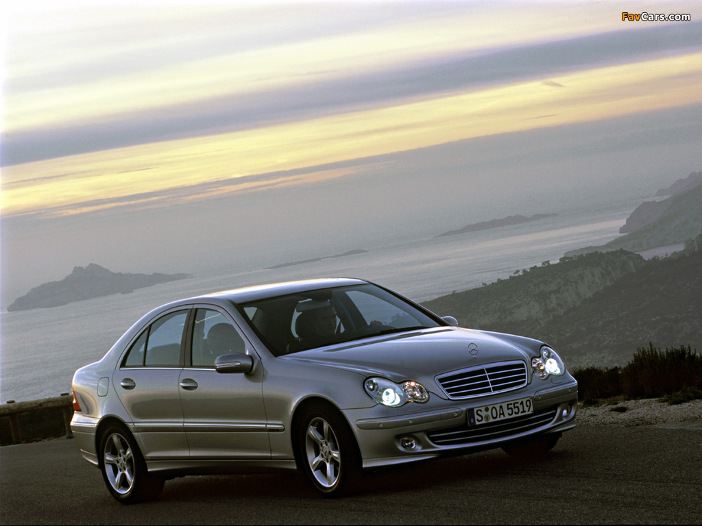 Pictures of Mercedes-Benz C 220 CDI (W203) 2000–07 (1024 x 768)