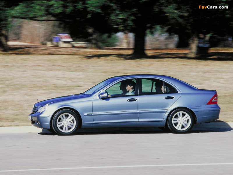 Pictures of Mercedes-Benz C 180 (W203) 2000–02 (800 x 600)