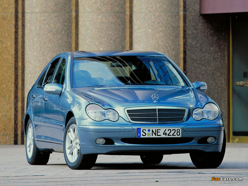 Pictures of Mercedes-Benz C 180 (W203) 2000–02 (800 x 600)