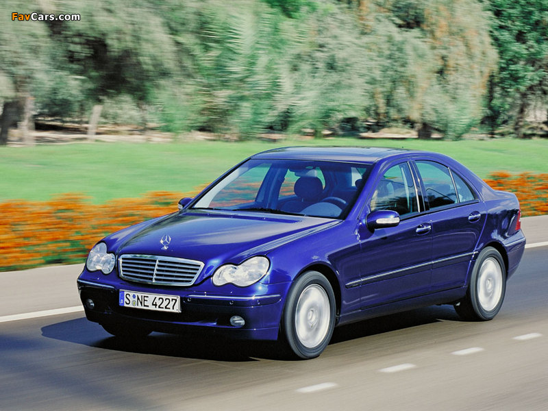 Pictures of Mercedes-Benz C 270 CDI (W203) 2000–05 (800 x 600)
