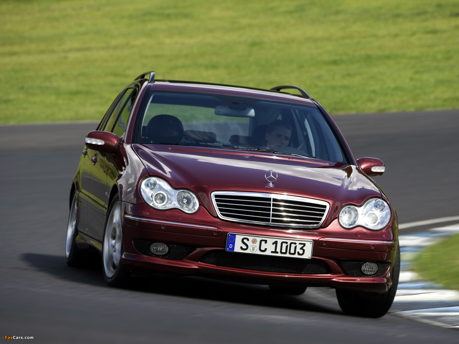 Pictures of Mercedes-Benz C 32 AMG Estate (S203) 2001–04 (1600 x 1200)