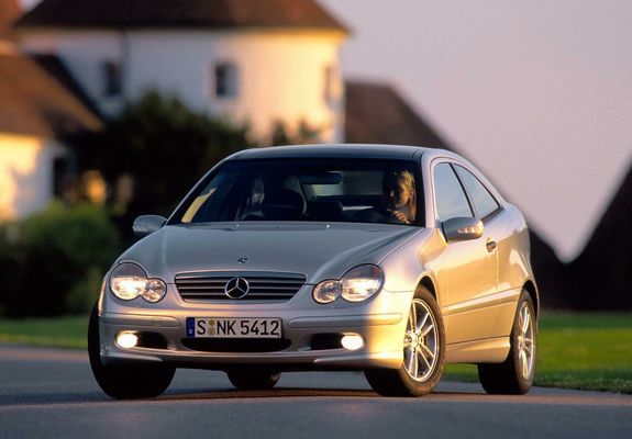 Pictures of Mercedes-Benz C 220 CDI Sportcoupe (C203) 2001–05