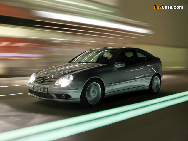 Pictures of Mercedes-Benz C 350 Sportcoupe (C203) 2005–07 (640 x 480)