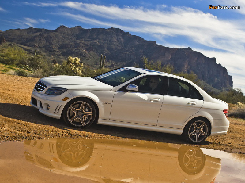 Pictures of Mercedes-Benz C 63 AMG US-spec (W204) 2007–11 (800 x 600)