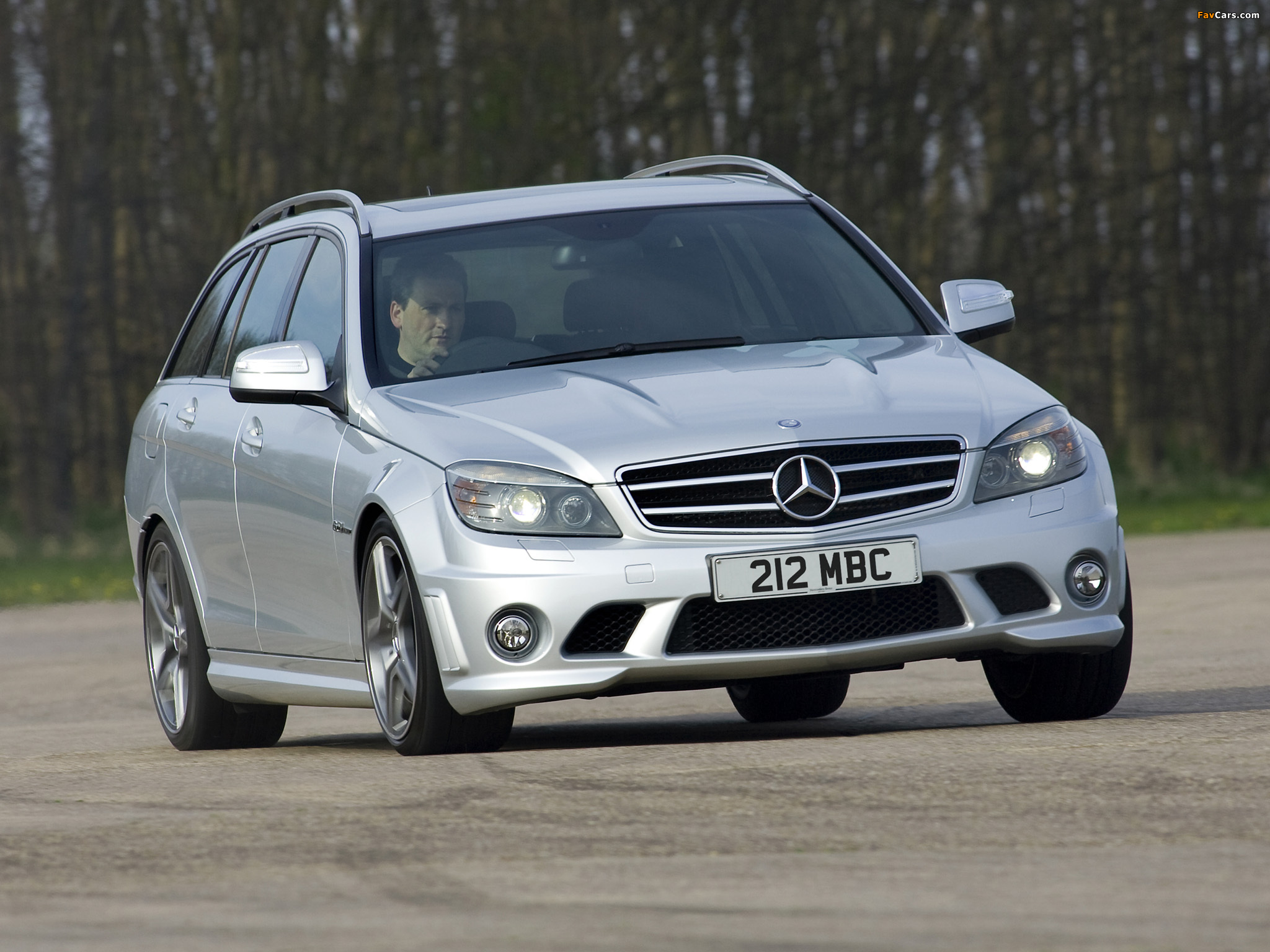 Pictures of Mercedes-Benz C 63 AMG Estate UK-spec (S204) 2008–11 (2048 x 1536)