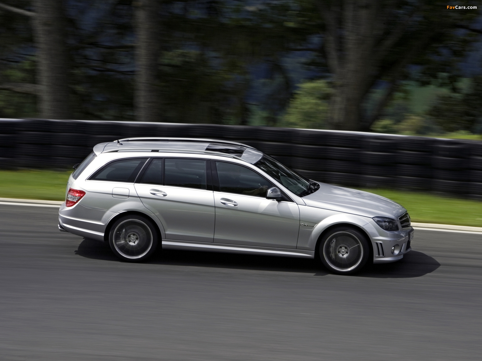 Pictures of Mercedes-Benz C 63 AMG Estate (S204) 2008–11 (1600 x 1200)