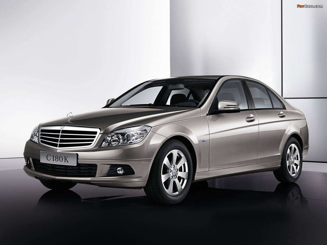 Pictures of Mercedes-Benz C 180 Kompressor BlueEfficiency (W204) 2008–11 (1280 x 960)