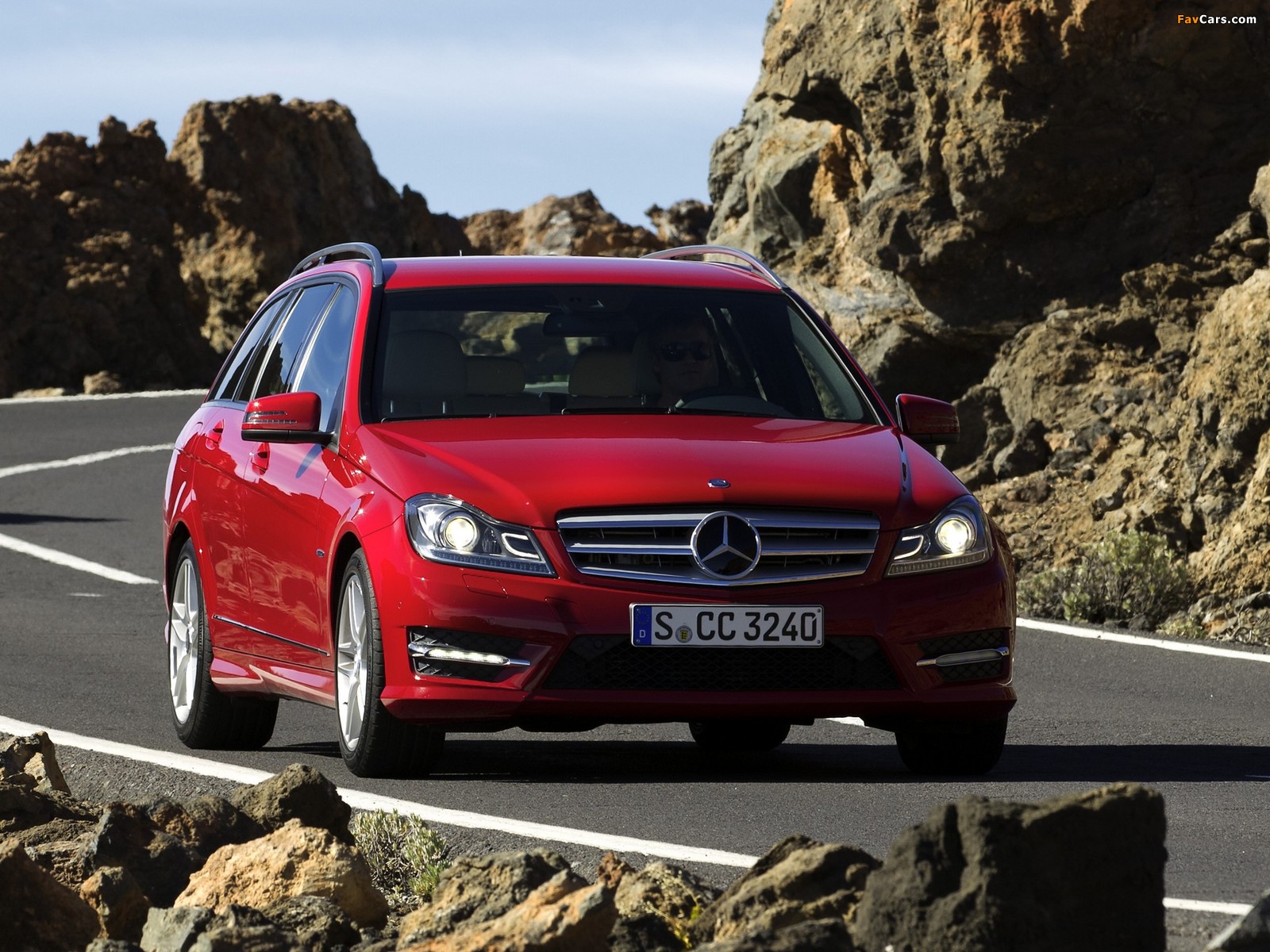 Pictures of Mercedes-Benz C 350 CDI AMG Sports Package Estate (S204) 2011 (1600 x 1200)