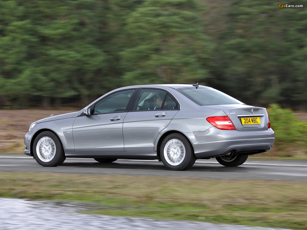 Pictures of Mercedes-Benz C 180 UK-spec (W204) 2011 (1280 x 960)