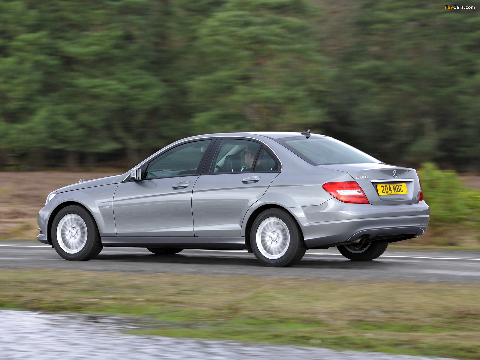 Pictures of Mercedes-Benz C 180 UK-spec (W204) 2011 (1600 x 1200)