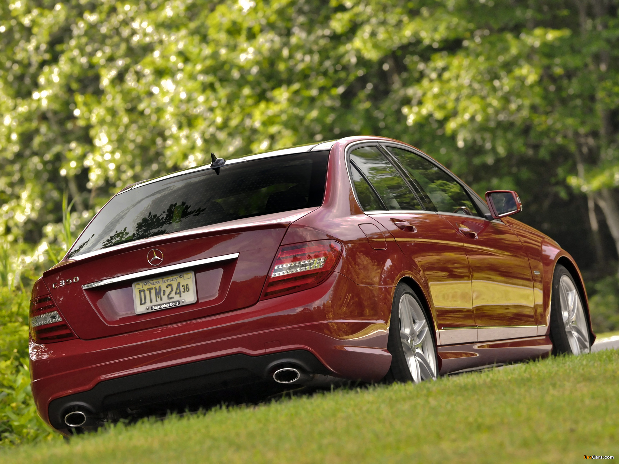Pictures of Mercedes-Benz C 350 AMG Sports Package US-spec (W204) 2011 (2048 x 1536)