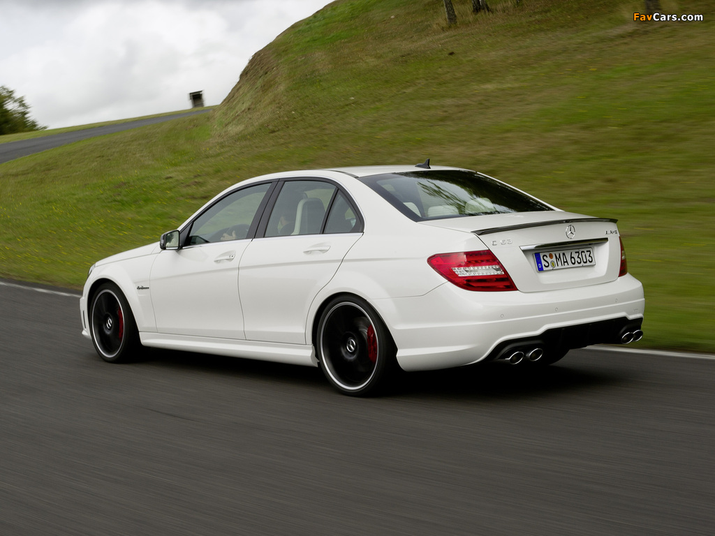 Pictures of Mercedes-Benz C 63 AMG (W204) 2011 (1024 x 768)