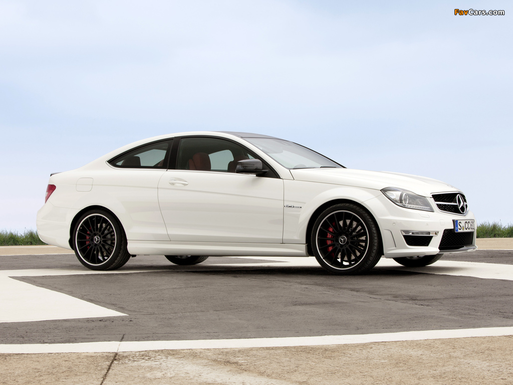 Pictures of Mercedes-Benz C 63 AMG Coupe (C204) 2011 (1024 x 768)