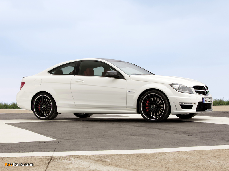 Pictures of Mercedes-Benz C 63 AMG Coupe (C204) 2011 (800 x 600)