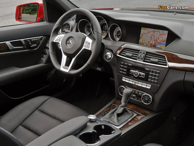 Pictures of Mercedes-Benz C 350 AMG Sports Package US-spec (W204) 2011 (640 x 480)