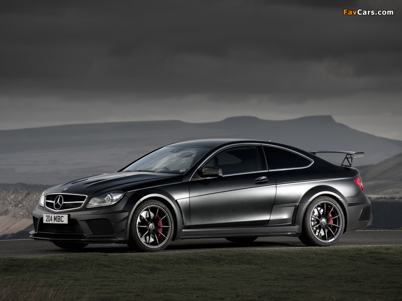 Pictures of Mercedes-Benz C 63 AMG Black Series Coupe UK-spec (C204) 2012 (800 x 600)